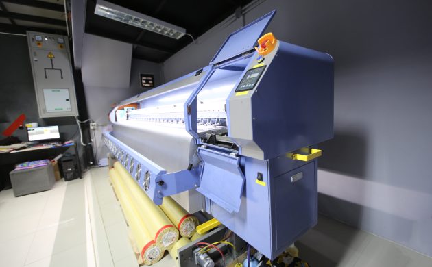 Digital Printing – Wide Format Printer Digital printing system for printing a wide range of superwide-format applications. these printers are generally roll-to-roll and have a print bed that is 2m to 5m wide. mostly used for printing billboards and generally have the capability of printing between 60 to 160 square metres per hour.